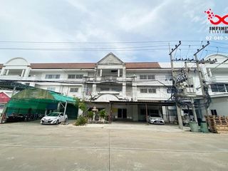 For sale 4 Beds warehouse in Sam Phran, Nakhon Pathom