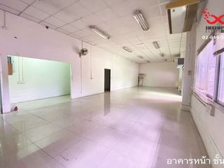 For sale 4 Beds warehouse in Sam Phran, Nakhon Pathom
