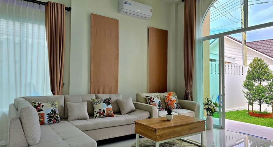 For rent 3 bedrooms villa in Bang Lamung, Chonburi