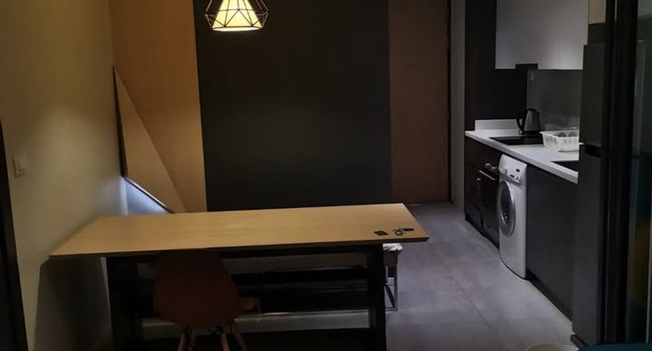 For rent 2 bed condo in Khlong Toei, Bangkok