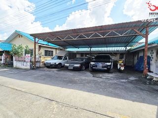 For sale 6 bed apartment in Lam Luk Ka, Pathum Thani