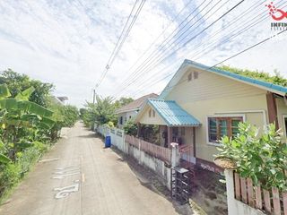 For sale 6 bed apartment in Lam Luk Ka, Pathum Thani