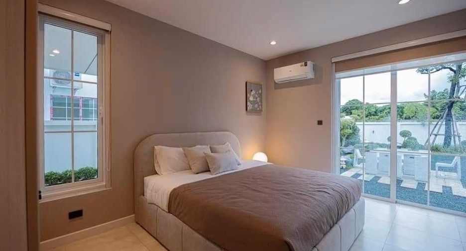 For rent 4 bedrooms villa in Mueang Chiang Mai, Chiang Mai
