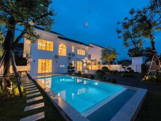 For rent 4 bedrooms villa in Mueang Chiang Mai, Chiang Mai