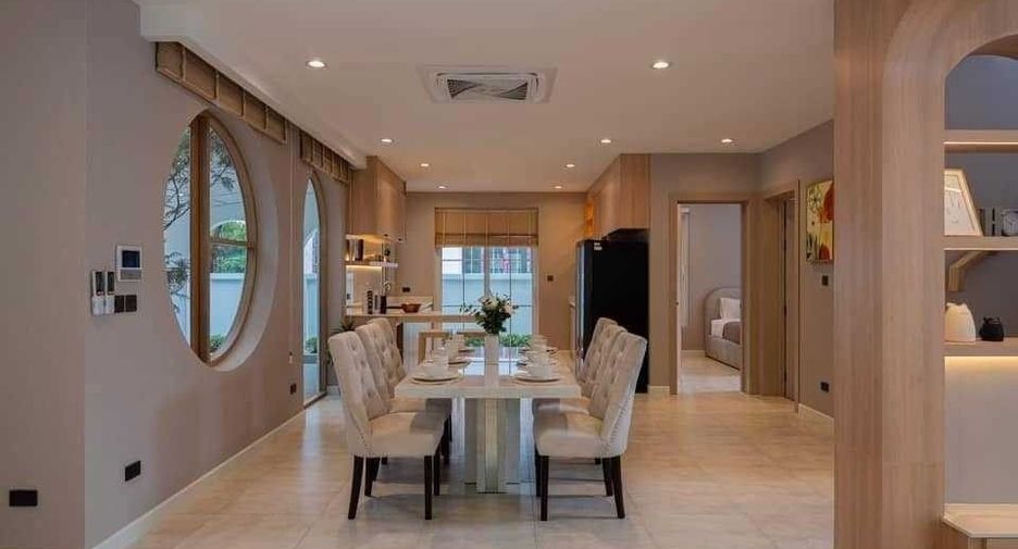 For rent 4 bedrooms villa in Mueang Chiang Mai, Chiang Mai