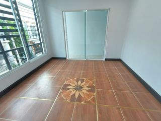 For sale 3 bed townhouse in Khlong Sam Wa, Bangkok