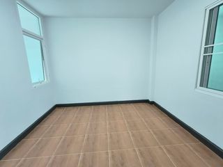 For sale 3 bed townhouse in Khlong Sam Wa, Bangkok