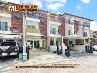 For sale 4 bed townhouse in Suan Luang, Bangkok
