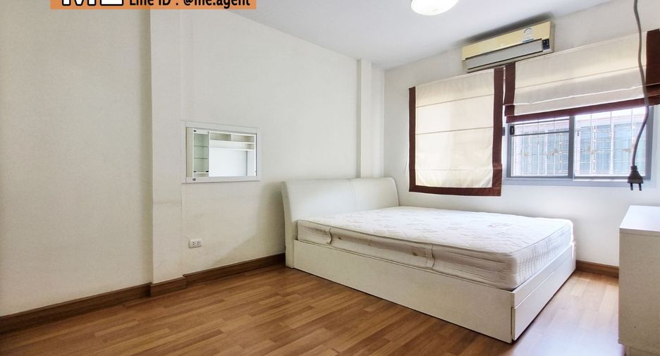 For sale 4 ベッドルーム townhouse in Suan Luang, Bangkok