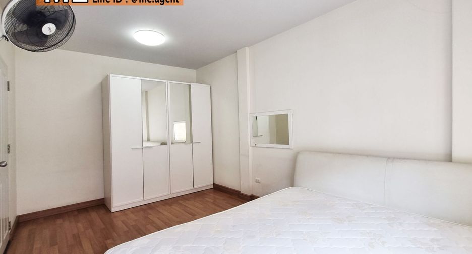 For sale 4 ベッドルーム townhouse in Suan Luang, Bangkok