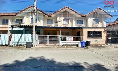 For sale 3 bed townhouse in Mueang Chachoengsao, Chachoengsao