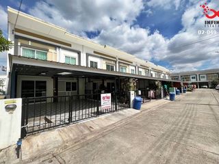 For sale 3 bed townhouse in Mueang Pathum Thani, Pathum Thani