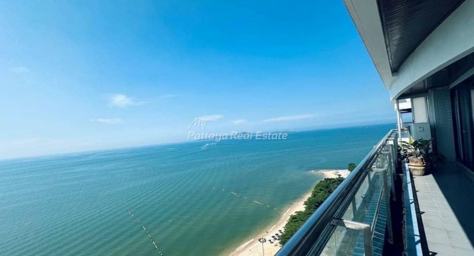 For sale 3 bedrooms condo in Bang Lamung, Chonburi