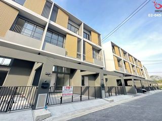 For rent and for sale 4 bed townhouse in Pak Kret, Nonthaburi