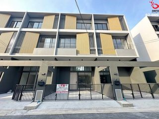 For rent and for sale 4 bed townhouse in Pak Kret, Nonthaburi