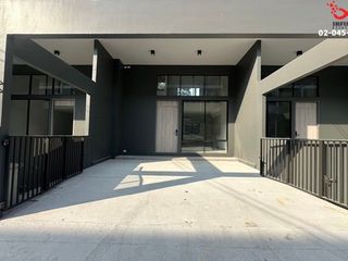 For rent and for sale 4 bed townhouse in Pak Kret, Nonthaburi