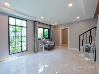 For sale 4 Beds house in Lat Phrao, Bangkok
