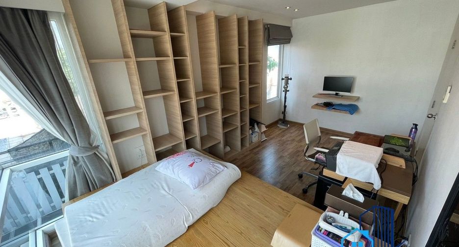 For sale 3 bedrooms townhouse in Bueng Kum, Bangkok