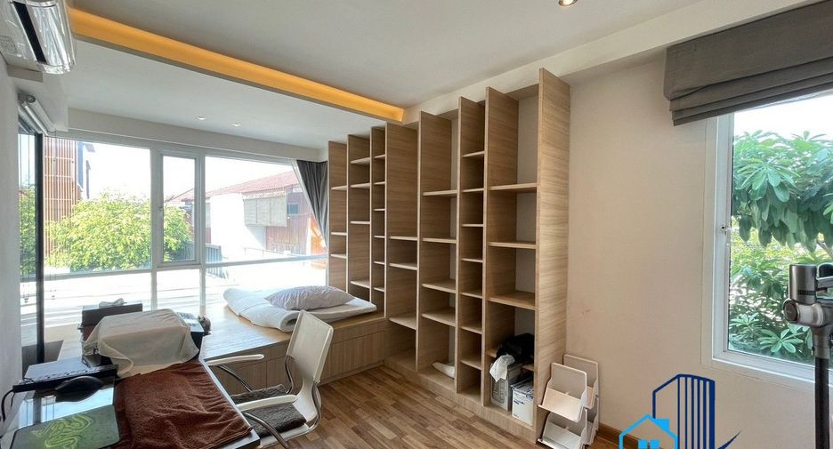 For sale 3 bedrooms townhouse in Bueng Kum, Bangkok