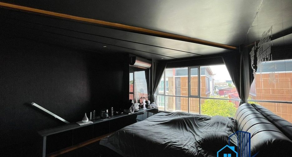 For sale 3 bedrooms townhouse in Bueng Kum, Bangkok
