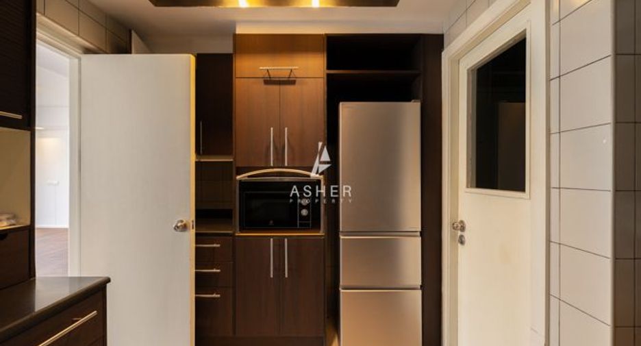 For sale 3 bedrooms condo in Pathum Wan, Bangkok