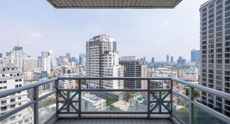 For sale 3 bedrooms condo in Pathum Wan, Bangkok
