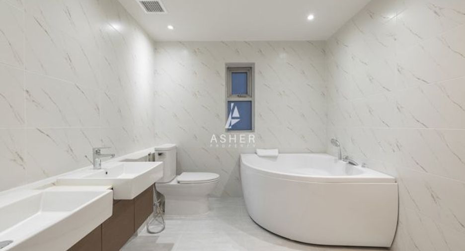 For sale 3 bedrooms condo in Pathum Wan, Bangkok