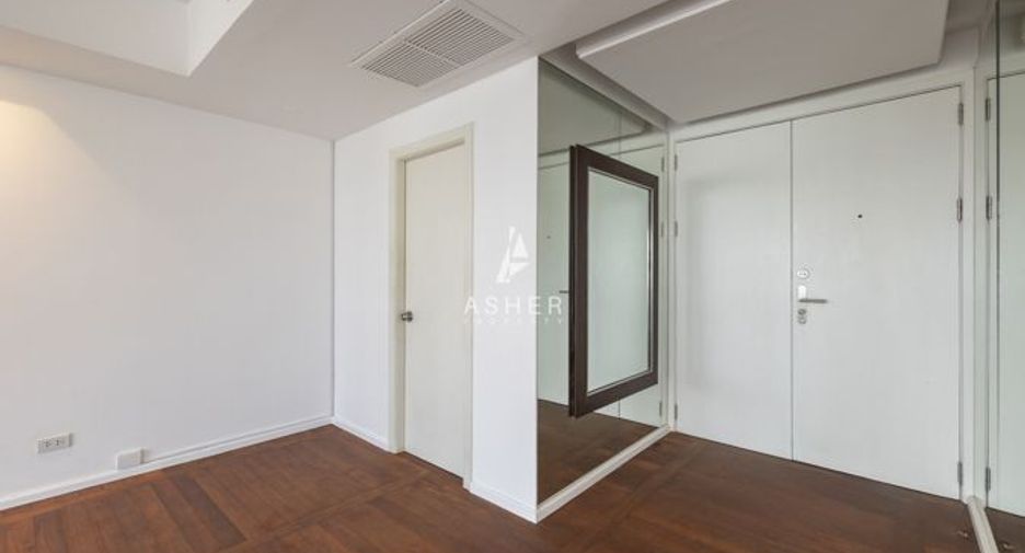 For sale 3 bedrooms condo in Pathum Wan, Bangkok
