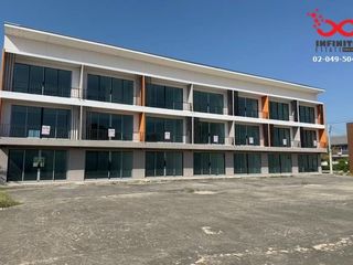 For sale 2 bed retail Space in Khlong Luang, Pathum Thani