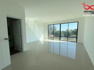 For sale 2 bed retail Space in Khlong Luang, Pathum Thani