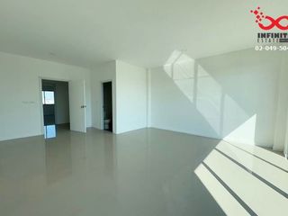 For sale 2 bed retail Space in Khlong Luang, Pathum Thani