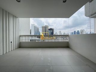 For rent 3 ベッドルーム condo in Khlong Toei, Bangkok