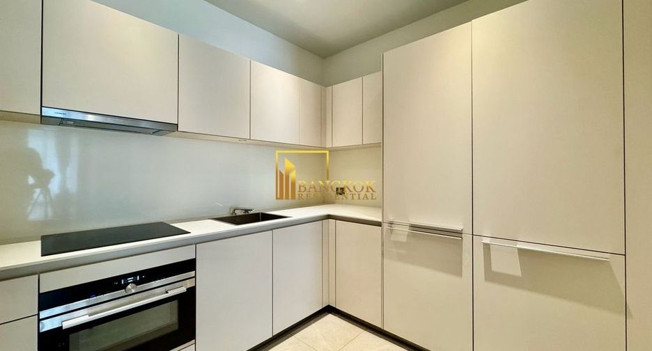 For rent 2 bedrooms condo in Pathum Wan, Bangkok