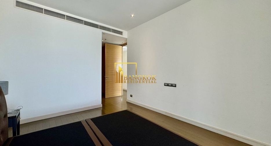 For rent 2 bedrooms condo in Pathum Wan, Bangkok