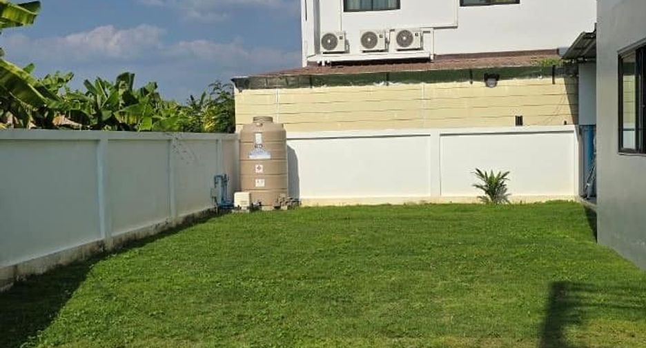 For rent 4 bedrooms house in San Sai, Chiang Mai