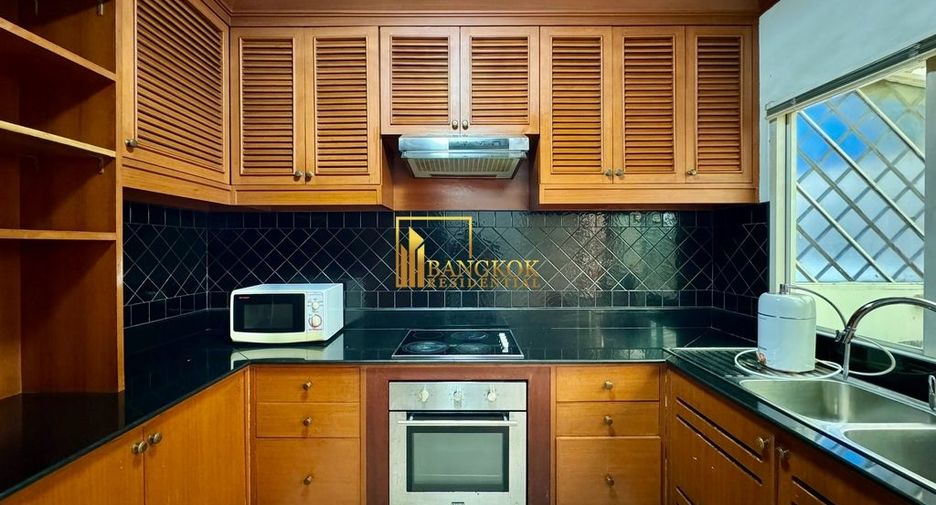 Reihenhaus zur Miete mit 4 Zimmer in Watthana, Bangkok