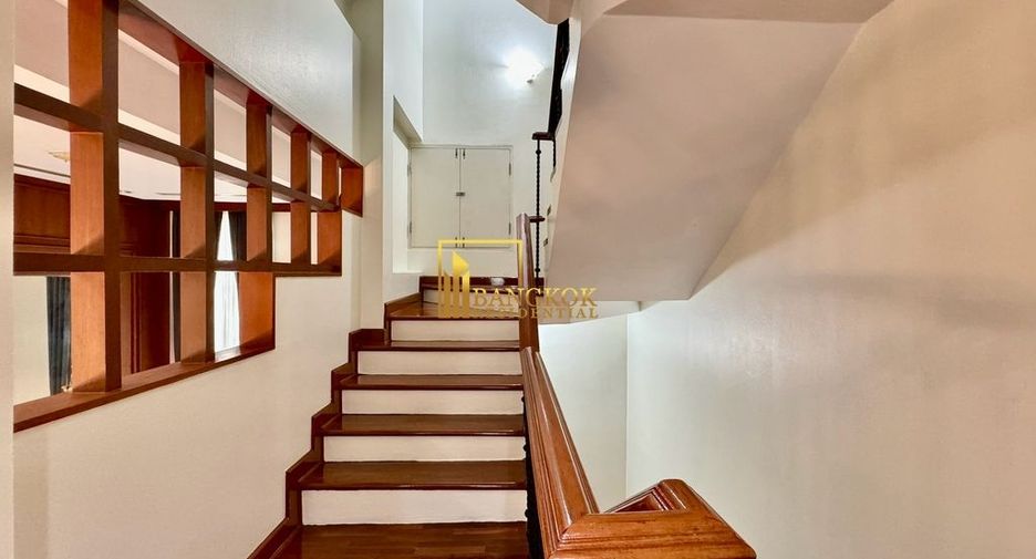 Reihenhaus zur Miete mit 4 Zimmer in Watthana, Bangkok