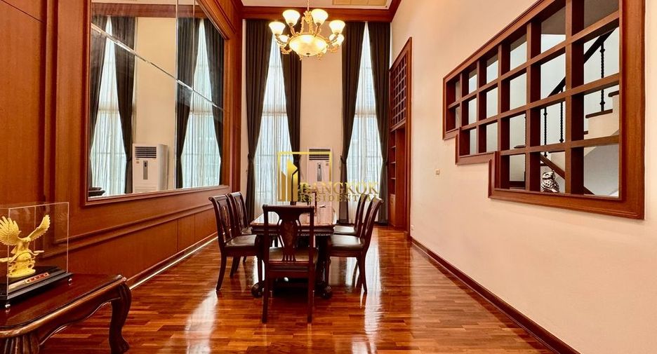 Reihenhaus zur Miete mit 4 Zimmer in Watthana, Bangkok