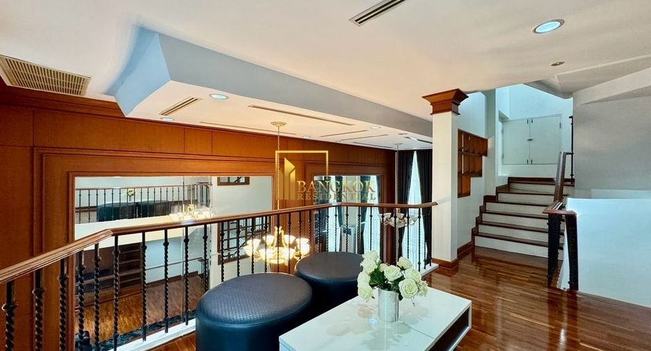 Reihenhaus zur Miete mit 4 Zimmer in Watthana, Bangkok