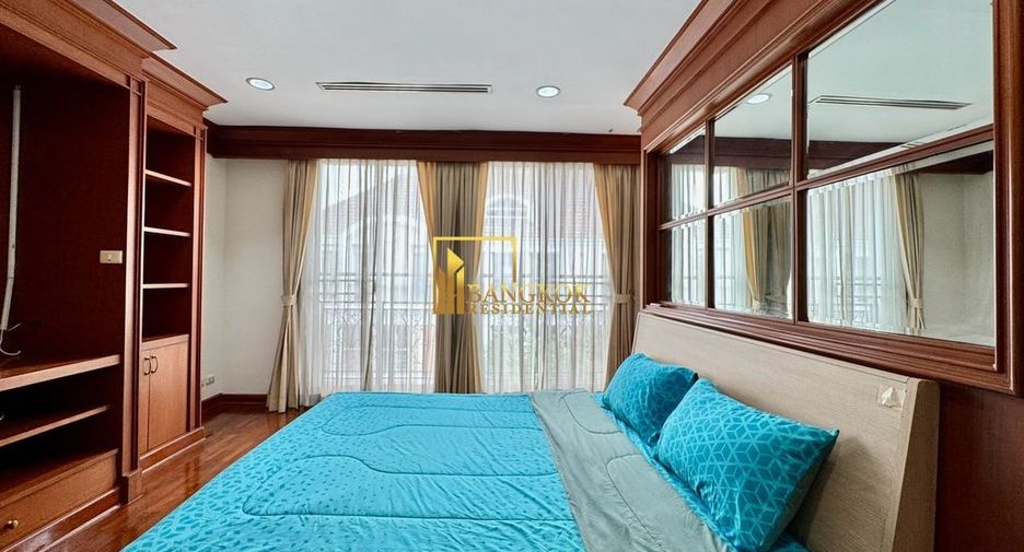 Reihenhaus zur Miete mit 4 Zimmer in Watthana, Bangkok