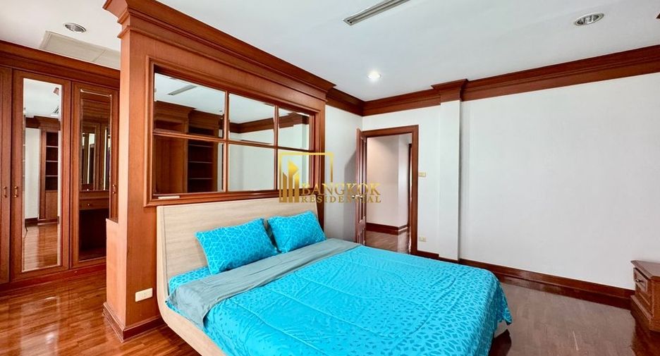 Reihenhaus zur Miete mit 4 Zimmer in Watthana, Bangkok