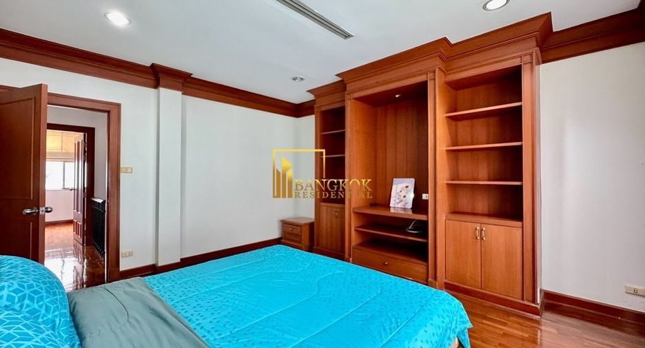 Reihenhaus zur Miete mit 4 Zimmer in Watthana, Bangkok