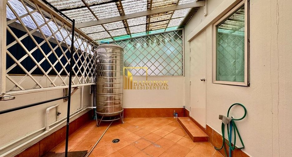 Reihenhaus zur Miete mit 4 Zimmer in Watthana, Bangkok