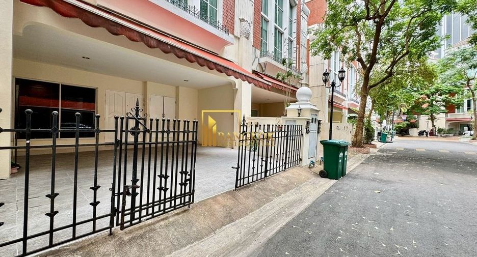 Reihenhaus zur Miete mit 4 Zimmer in Watthana, Bangkok