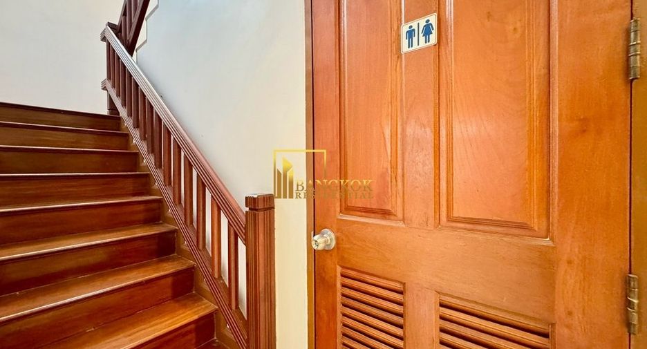 Haus zur Miete mit 3 Zimmer in Watthana, Bangkok