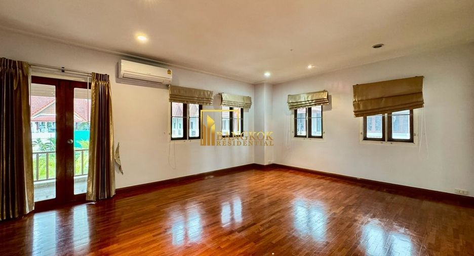 Haus zur Miete mit 3 Zimmer in Watthana, Bangkok