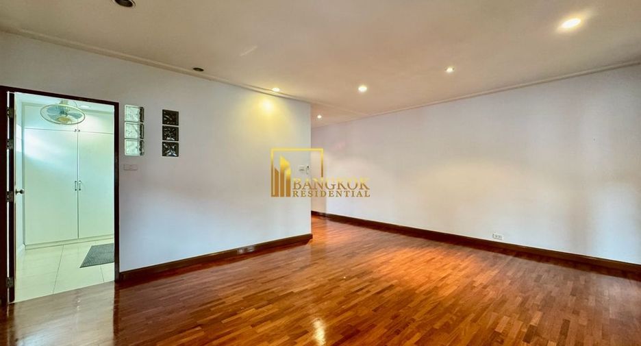 Haus zur Miete mit 3 Zimmer in Watthana, Bangkok