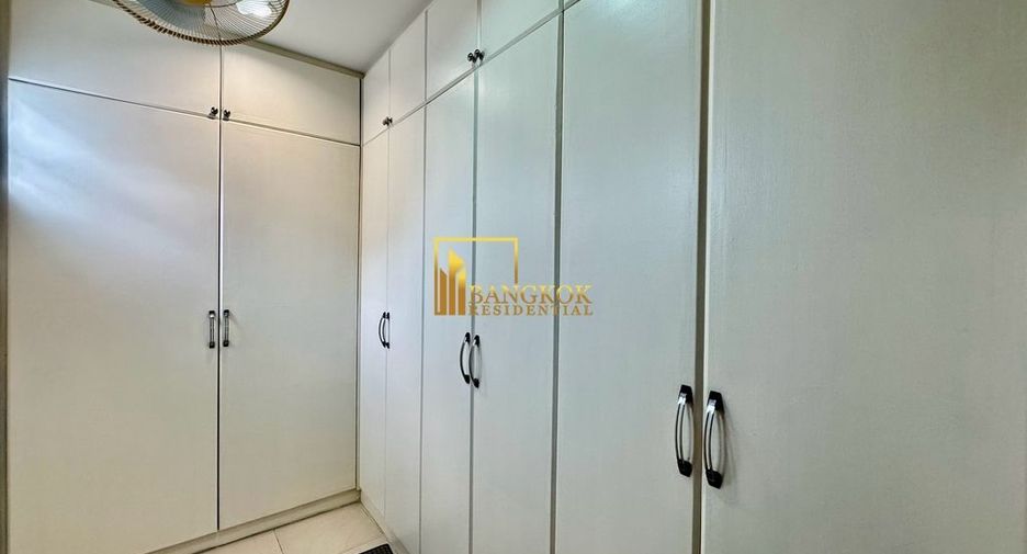 Haus zur Miete mit 3 Zimmer in Watthana, Bangkok