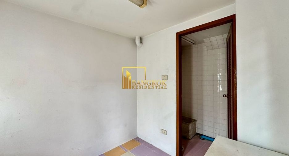 Haus zur Miete mit 3 Zimmer in Watthana, Bangkok
