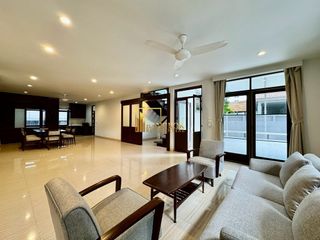 Haus zur Miete mit 3 Zimmer in Watthana, Bangkok